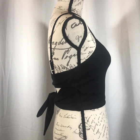 Black crop top - Picture 2 of 4